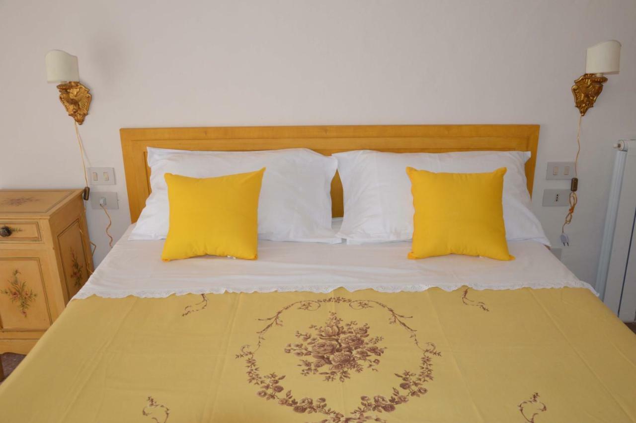 Casa Ciri Bed & Breakfast Foligno Eksteriør billede