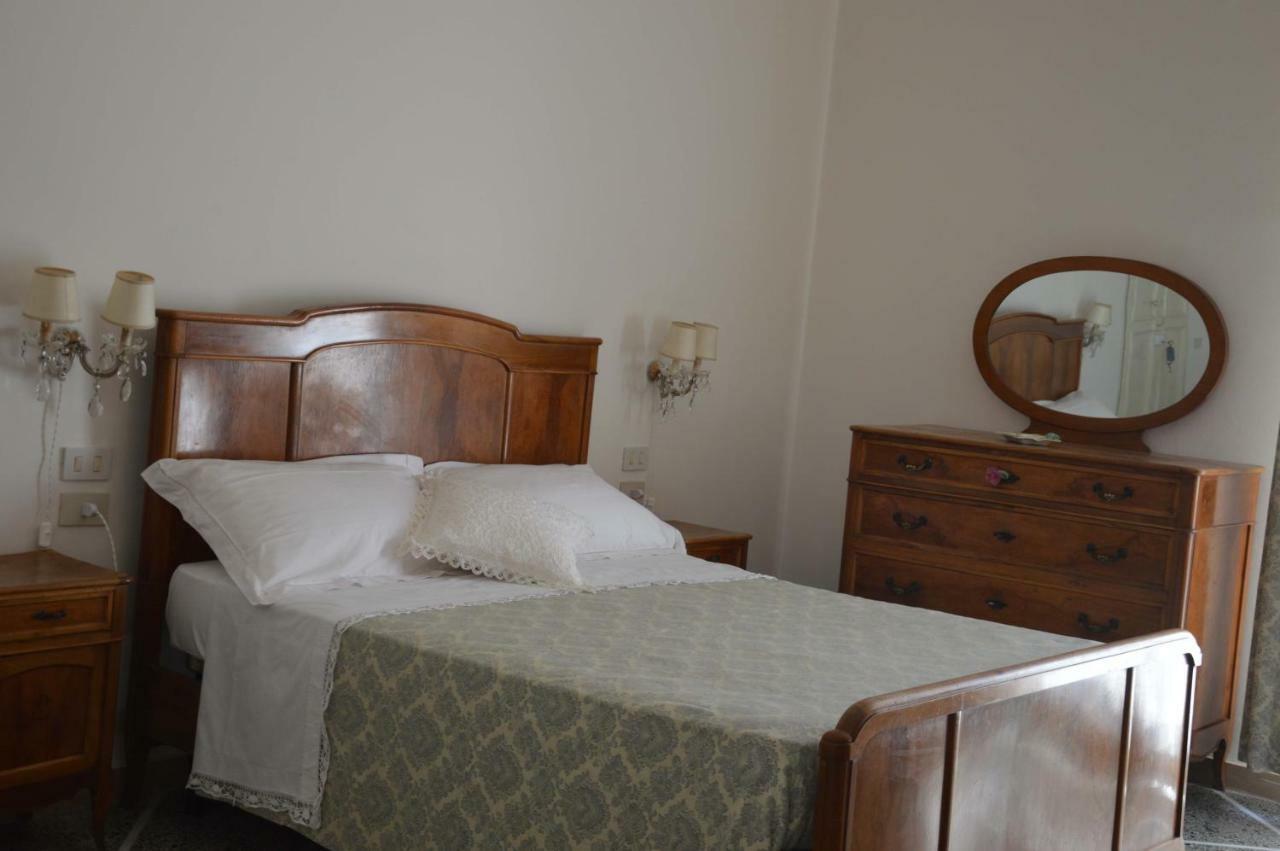 Casa Ciri Bed & Breakfast Foligno Eksteriør billede